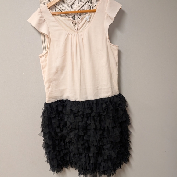GAP Black Ruffle Mini Skirt - Picture 2 of 9
